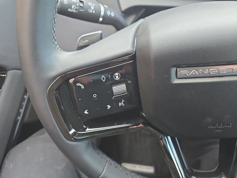 Used 2025 Land Rover Range Rover Evoque S image 17