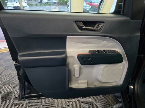 Used 2023 Ford Maverick XLT image 19