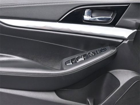 Used 2020 Nissan Maxima 3.5 SL w/ Floor Mat Group image 12