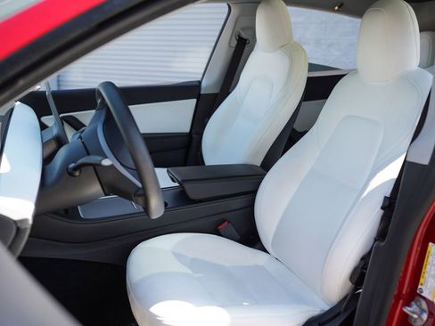 Used 2021 Tesla Model Y Long Range AWD/4WD image 20