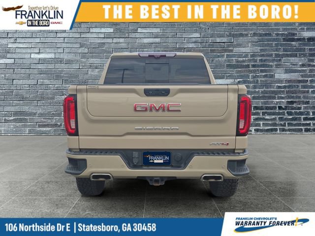 Used 2023 GMC Sierra 1500 AT4 w/ Technology Package AWD/4WD image 4