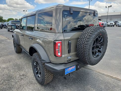 New 2026 Ford Bronco Badlands AWD/4WD image 9