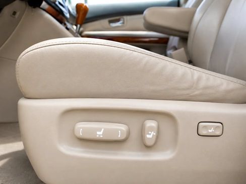 Used 2004 Lexus RX 330 AWD w/ Premium Plus Pkg image 12