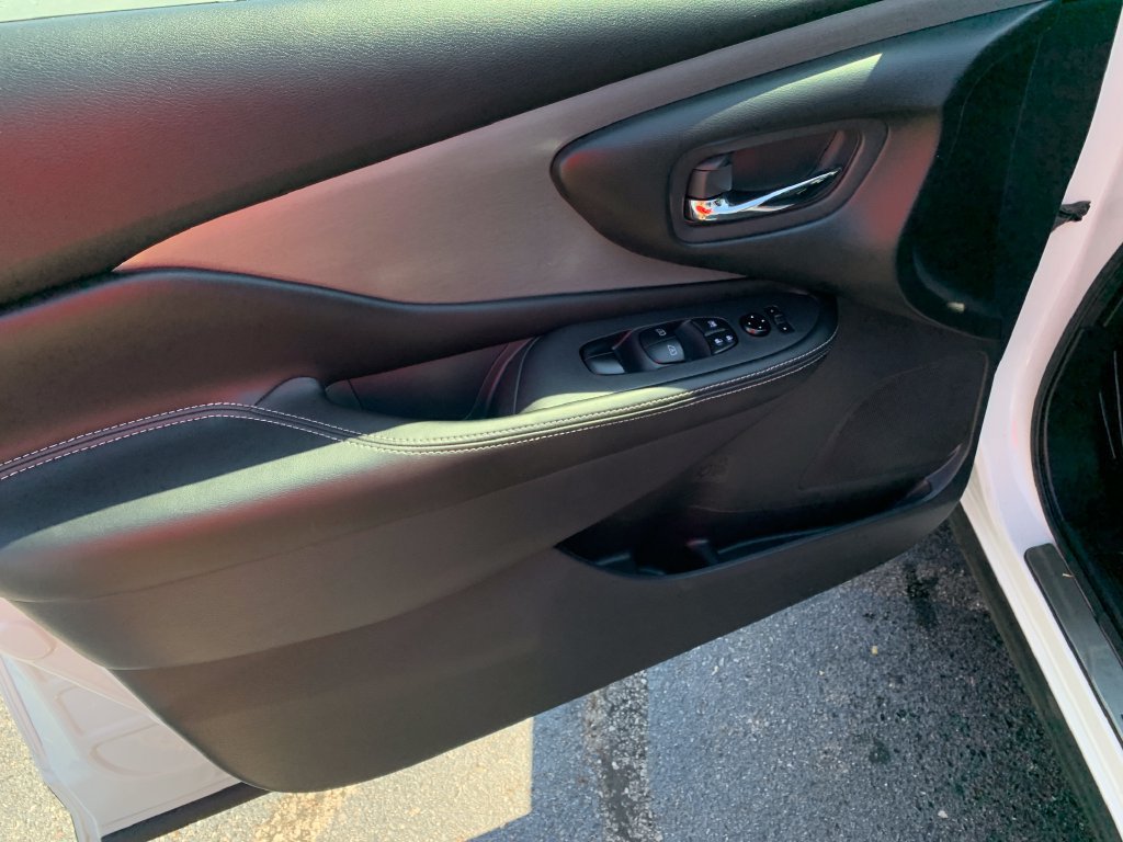 Certified 2024 Nissan Murano SV w/ SV Midnight Edition Package AWD/4WD image 19