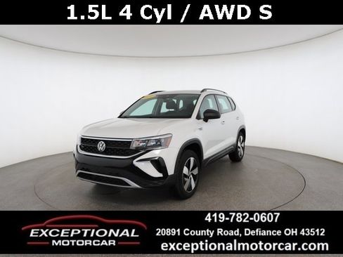 Used 2024 Volkswagen Taos S image 1