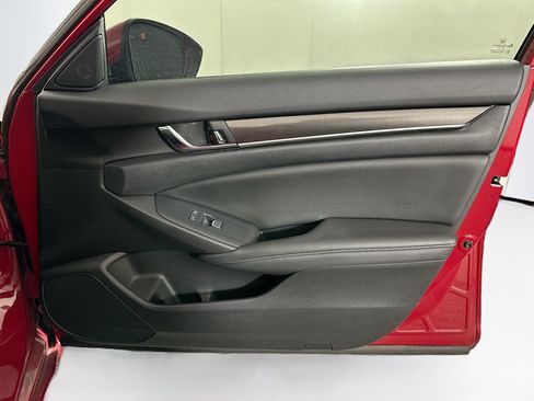 Used 2019 Honda Accord Sport image 29