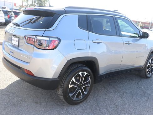 Used 2024 Jeep Compass Limited AWD/4WD image 7