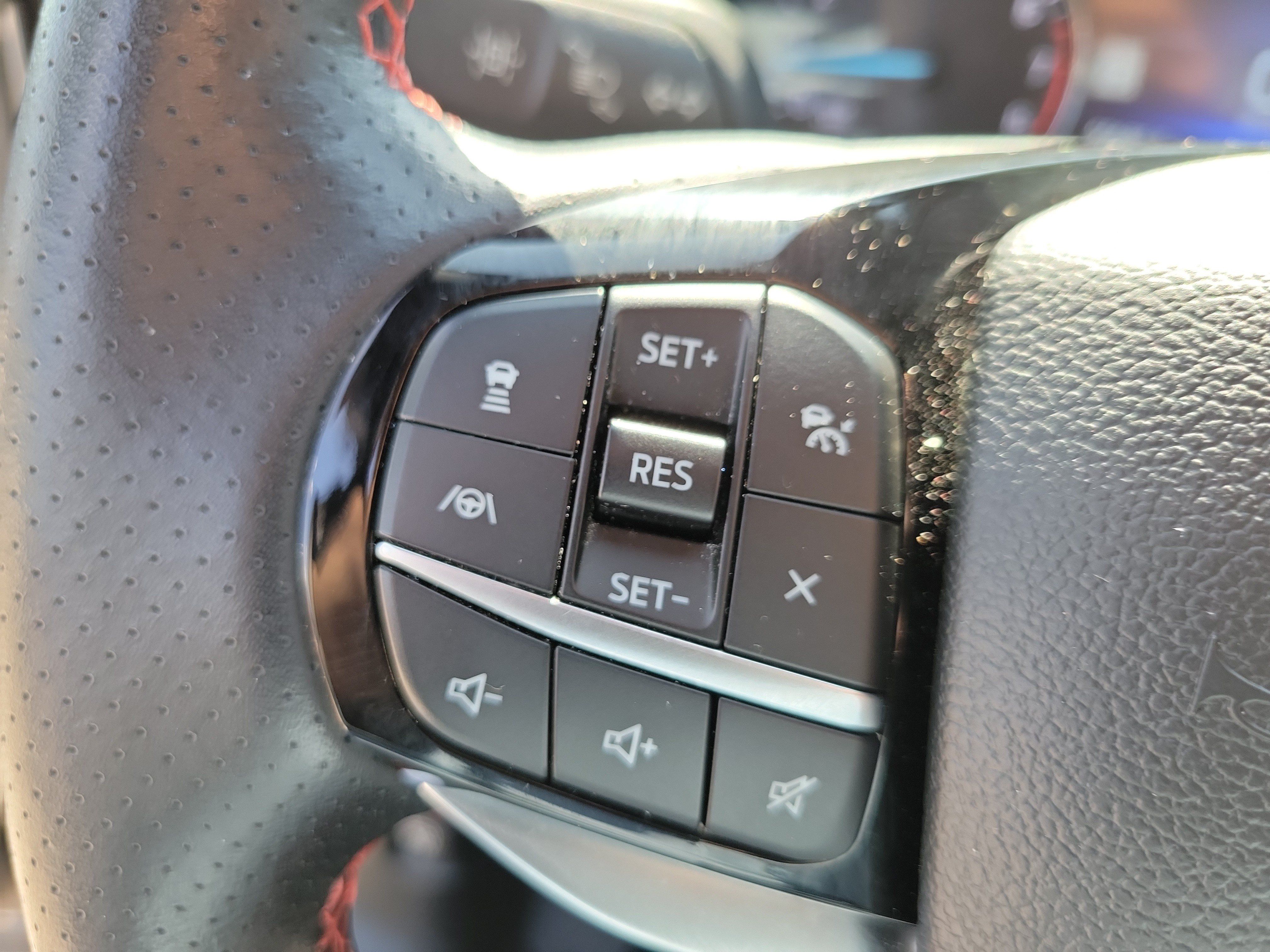Used 2023 Ford Explorer ST-Line w/ Class IV Trailer Tow Package RWD image 19