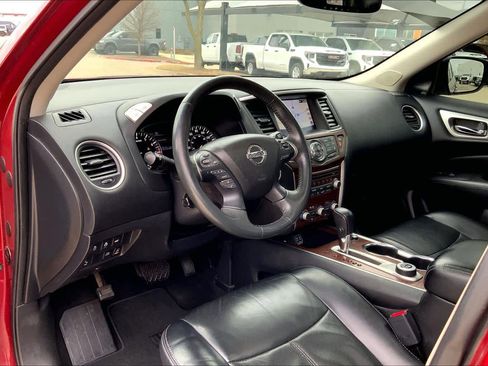 Used 2018 Nissan Pathfinder Platinum image 15