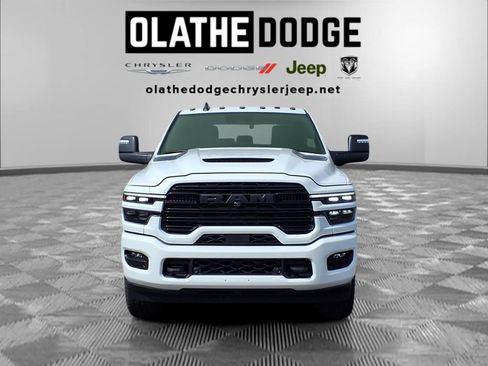 New 2026 RAM 2500 Laramie AWD/4WD image 30