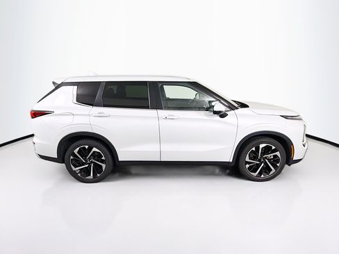 Used 2024 Mitsubishi Outlander SE FWD image 10