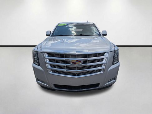 Used 2019 Cadillac Escalade Premium Luxury AWD/4WD image 10