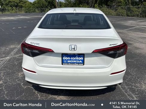 Used 2023 Honda Civic Sport image 5