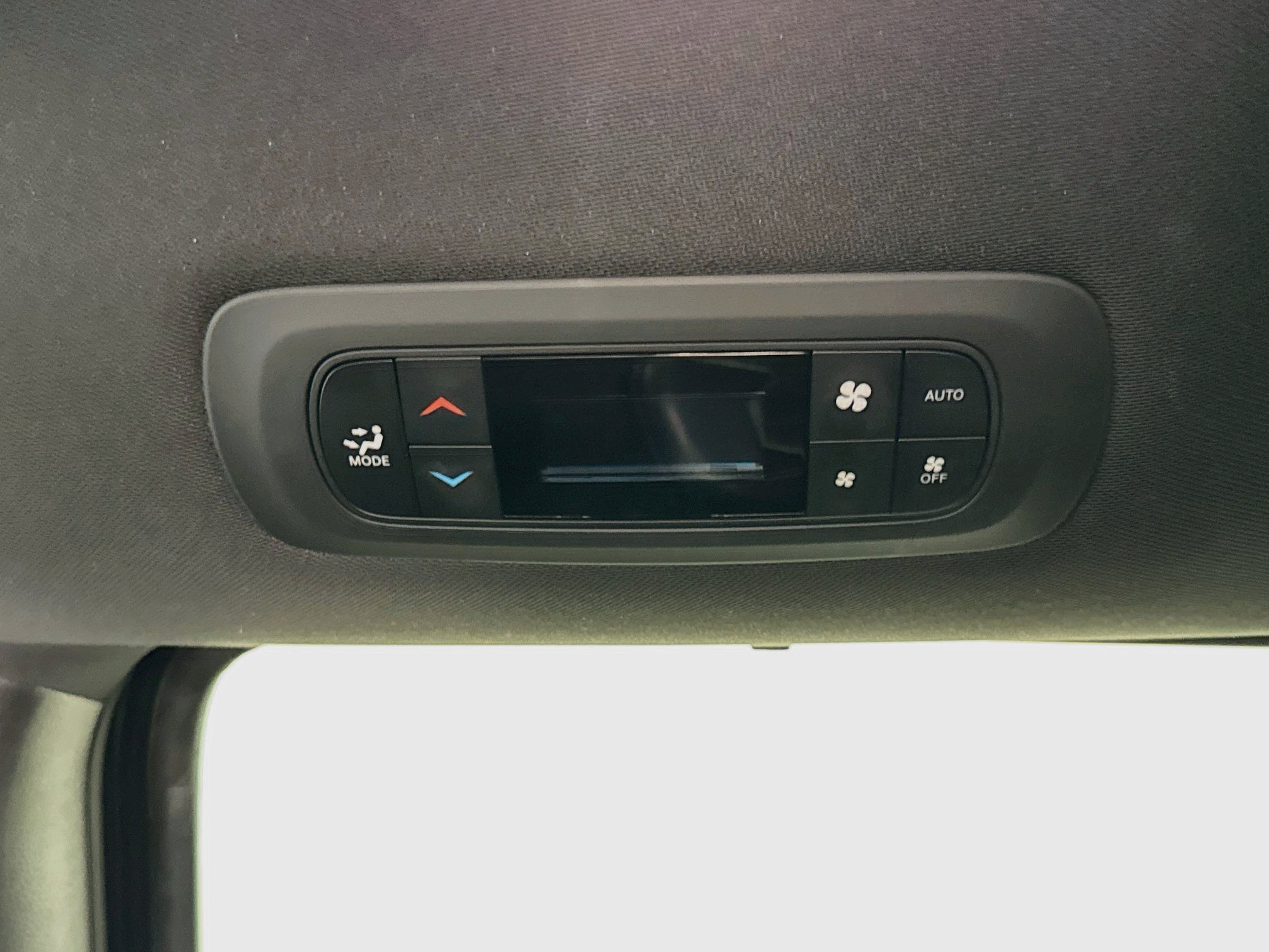 Used 2025 Chrysler Pacifica Select FWD image 26
