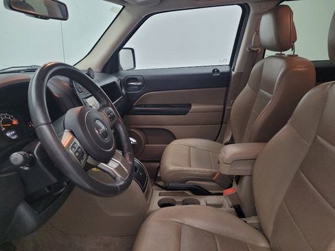 Used 2016 Jeep Patriot High Altitude FWD image 17