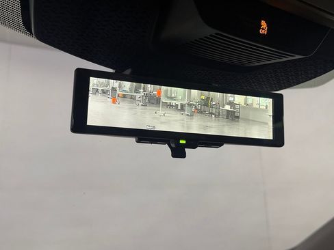 Used 2024 Nissan Ariya AWD image 19