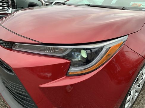 Used 2025 Toyota Corolla LE image 29