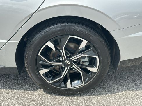 Used 2025 Hyundai Sonata SEL FWD image 19