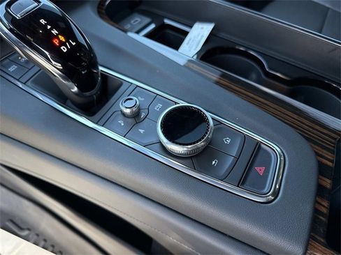 Certified 2023 Cadillac Escalade ESV Premium Luxury image 28