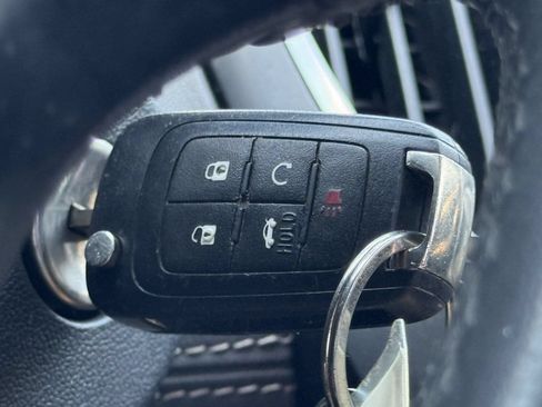 Used 2012 Buick LaCrosse Leather FWD image 23