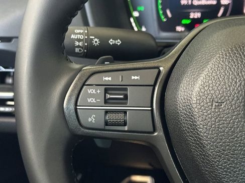 Used 2025 Honda Accord Sport image 25