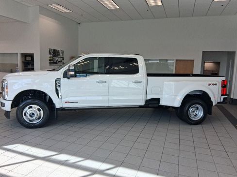 New 2026 Ford F350 Platinum w/ Platinum Plus Package AWD/4WD image 6