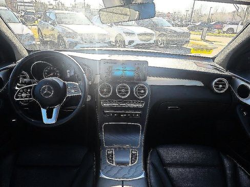 Used 2022 Mercedes-Benz GLC 300 image 29