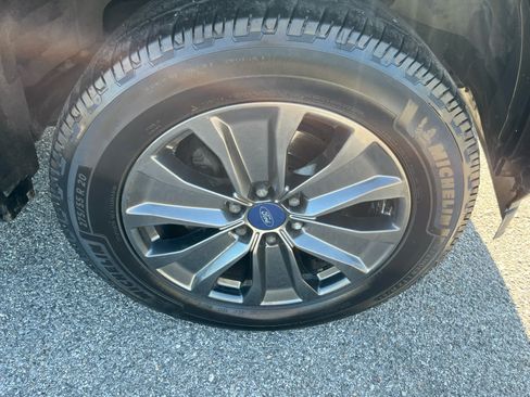 Used 2018 Ford F150 XLT w/ Equipment Group 302A Luxury AWD/4WD image 35