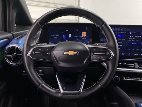 Used 2025 Chevrolet Equinox EV LT w/ Convenience Package image 19