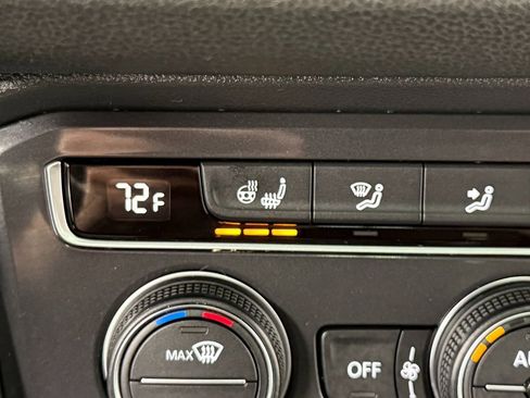 Used 2021 Volkswagen Tiguan SEL w/ 2-Row Tiguan MDO Package image 24