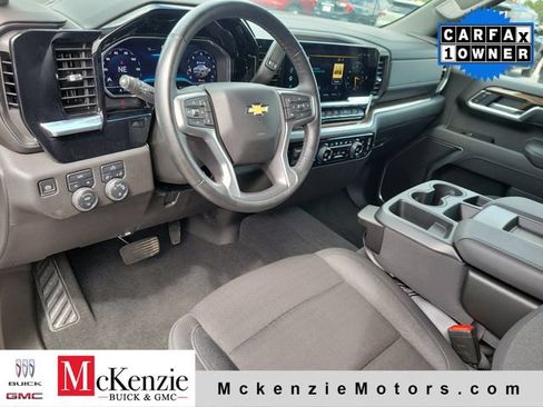 Used 2025 Chevrolet Silverado 1500 LT AWD/4WD image 6