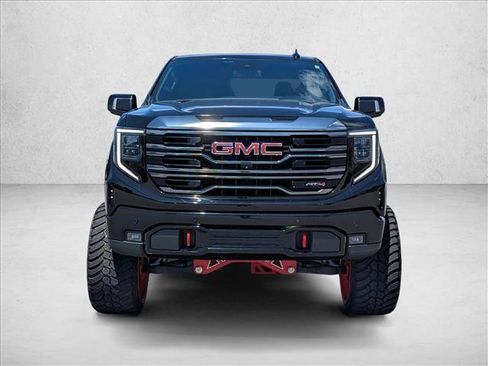 Used 2023 GMC Sierra 1500 AT4 AWD/4WD image 2