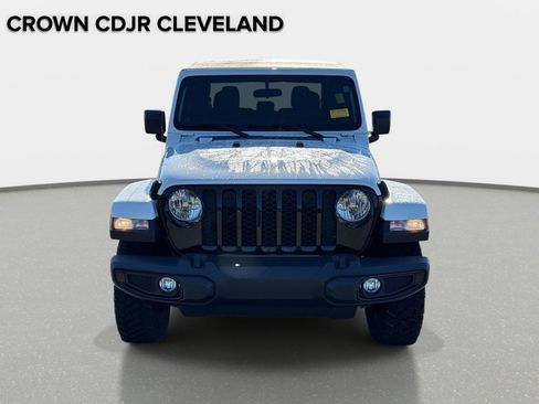Used 2023 Jeep Gladiator Sport AWD/4WD image 9