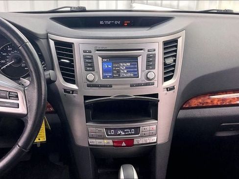 Used 2012 Subaru Outback 2.5i Limited w/ Moonroof Pkg AWD/4WD image 6