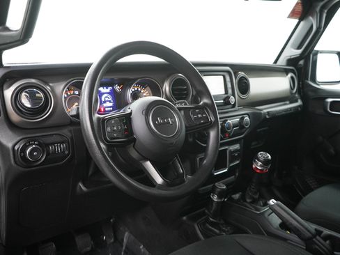 Used 2018 Jeep Wrangler Sport AWD/4WD image 17