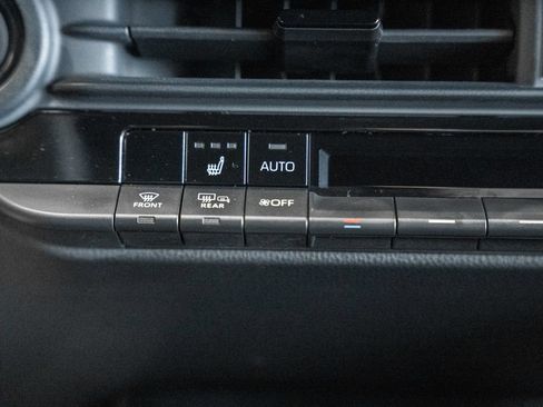 Used 2023 Toyota Crown AWD/4WD image 18