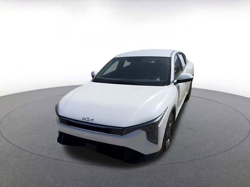 Used 2025 Kia K4 LXS image 7