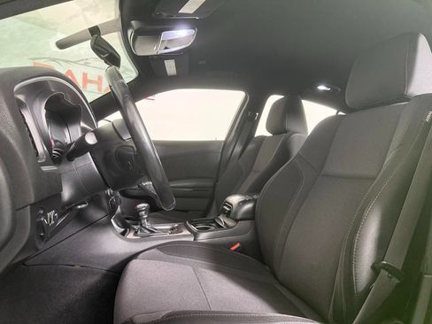 Used 2019 Dodge Charger SXT w/ Blacktop Package RWD image 20