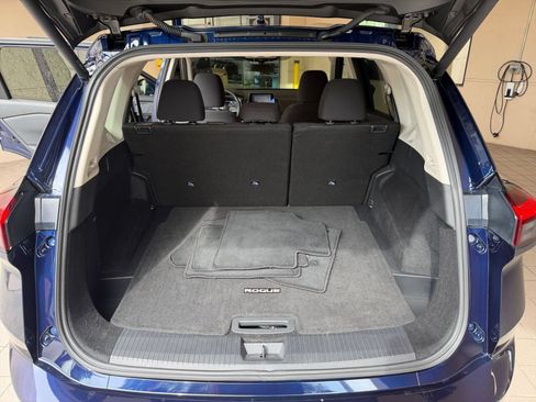 Used 2026 Nissan Rogue SV FWD image 26