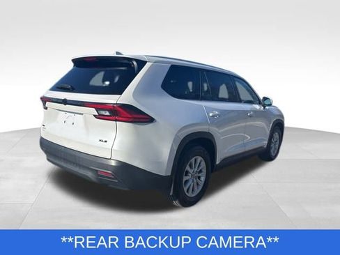 Used 2024 Toyota Grand Highlander XLE image 5