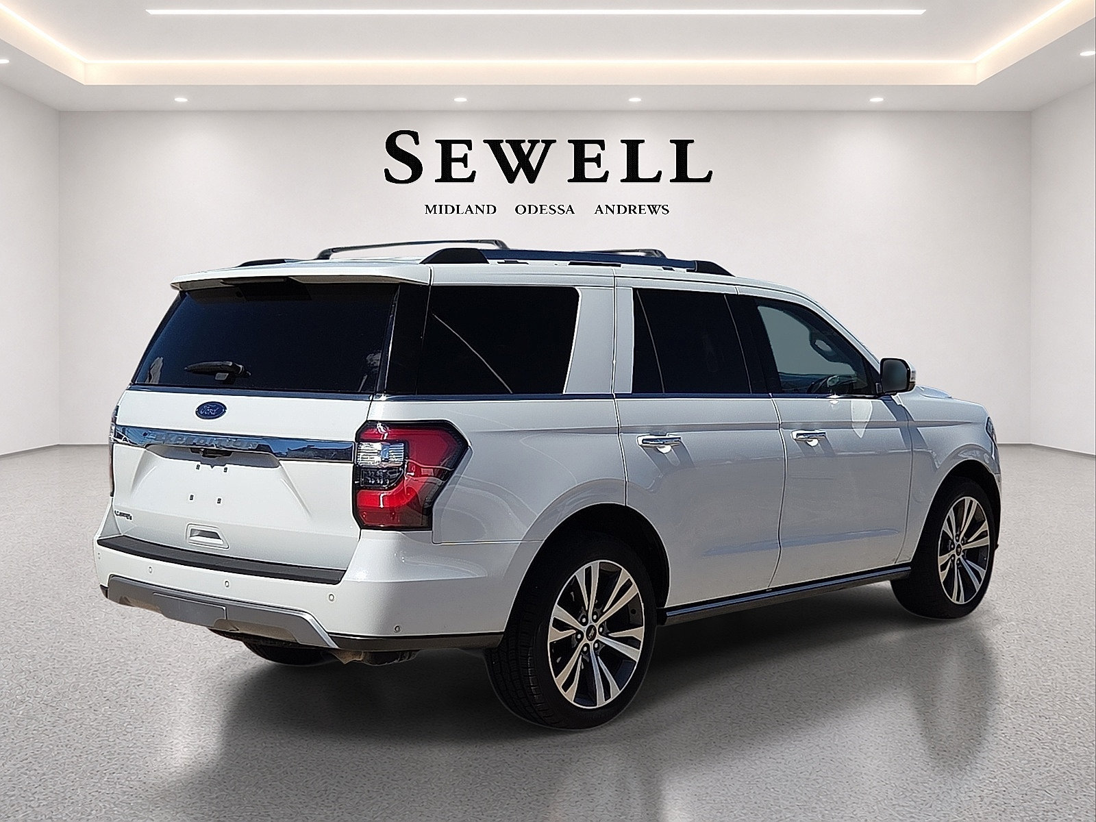 Used 2020 Ford Expedition Limited w/ Equipment Group 302A RWD image 4