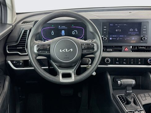 Used 2025 Kia Sportage LX FWD image 18