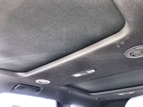 Used 2023 Buick Enclave Essence image 22