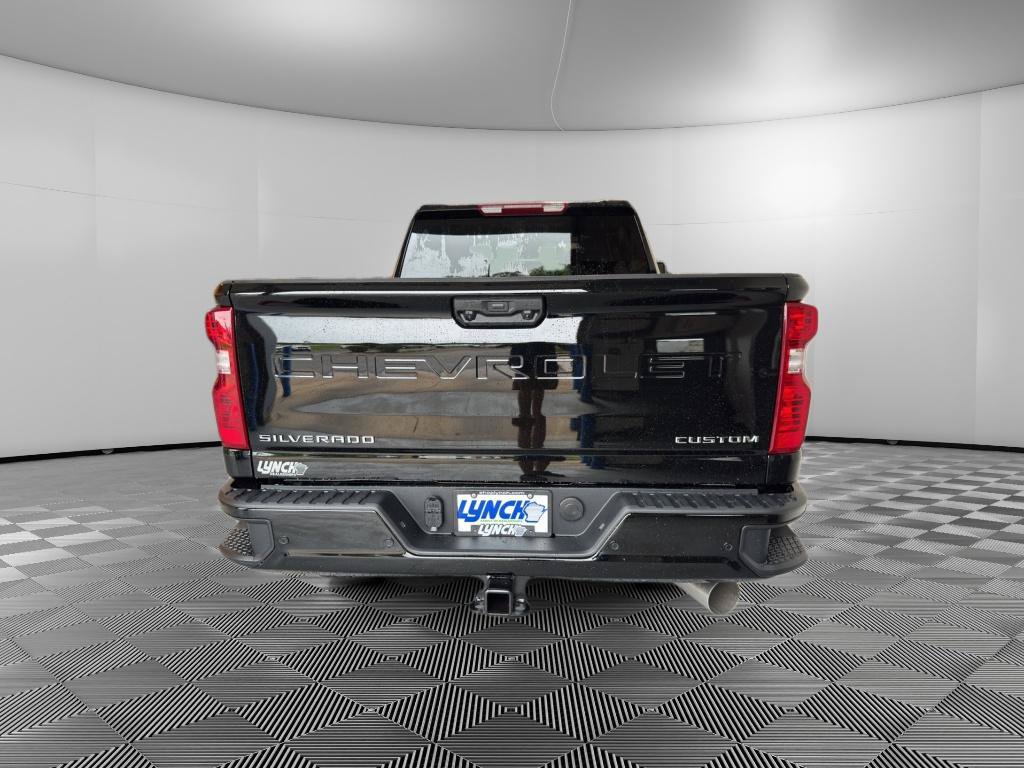 New 2026 Chevrolet Silverado 2500 Custom w/ Custom Value Package AWD/4WD image 4