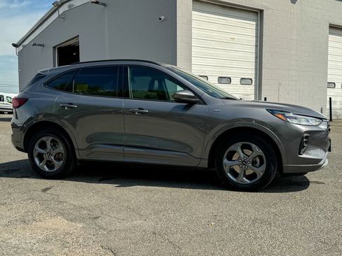 Certified 2023 Ford Escape ST-Line Select w/ Tech Pack #2 AWD/4WD image 2