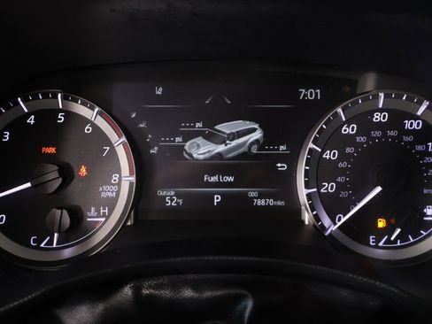 Used 2023 Toyota Highlander LE image 4