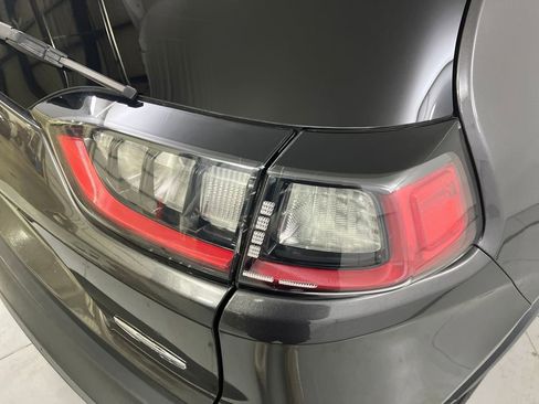 Used 2019 Jeep Cherokee Latitude Plus image 47