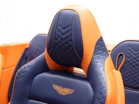 Used 2022 Aston Martin DBS Superleggera Volante RWD image 20