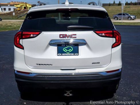 Certified 2021 GMC Terrain SLT w/ Infotainment Package II image 9