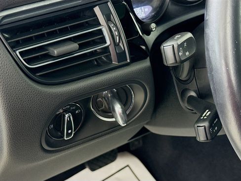 Certified 2020 Porsche Macan S image 14